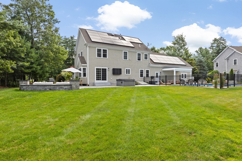 22 Redtail Ln