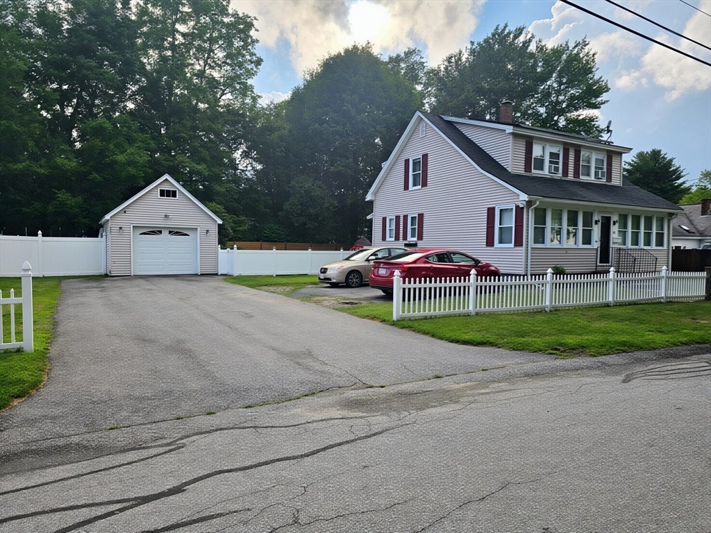 15 Dinsmore Street, Lowell, MA Photo #23