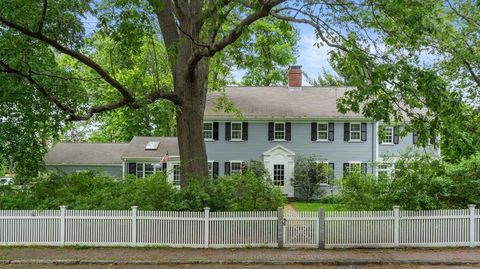 Photo of 205 Brattle Street #205, Cambridge, MA 02138 (MLS # 73382767)