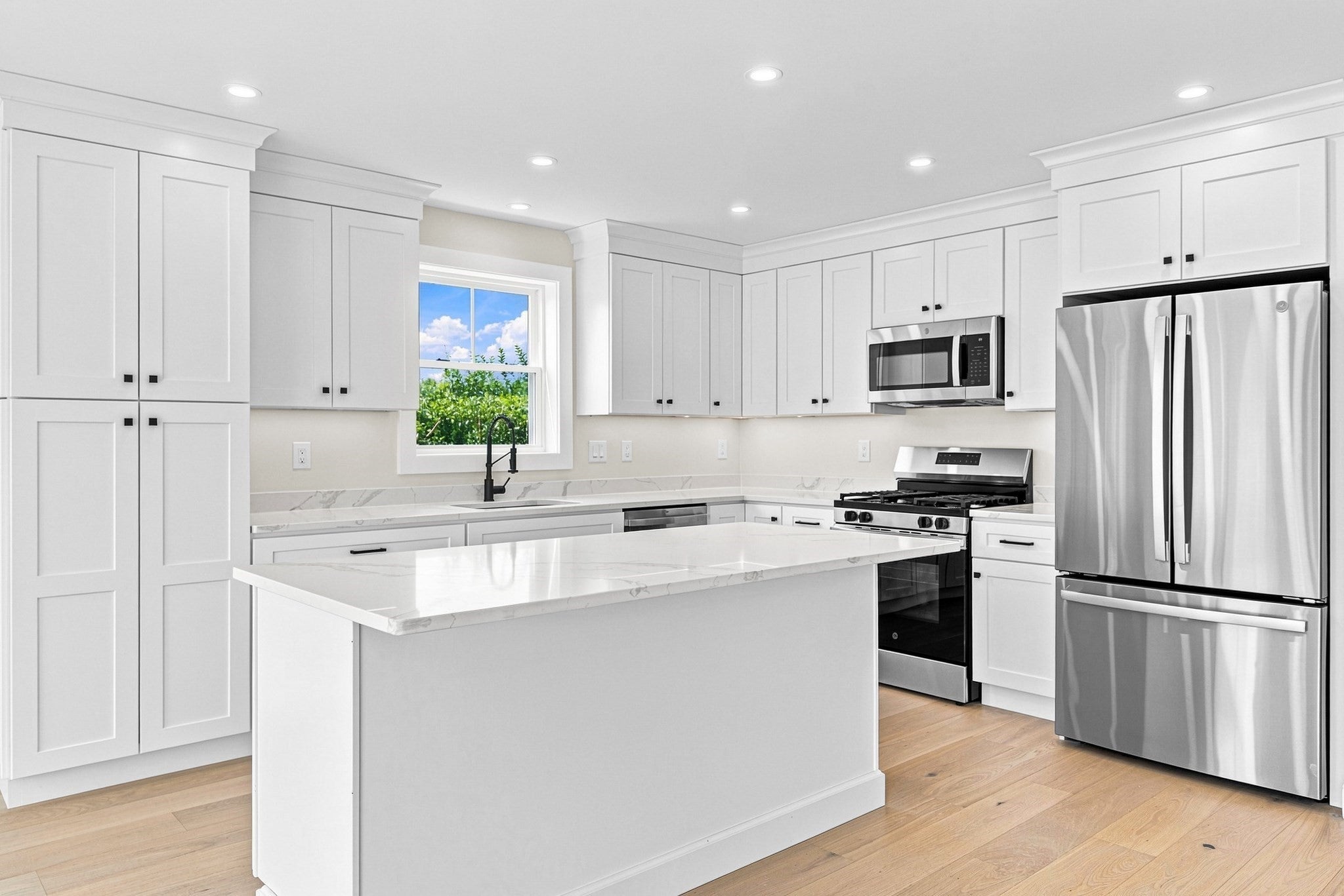 891 N Eastern Ave, Fall River, MA Photo #3