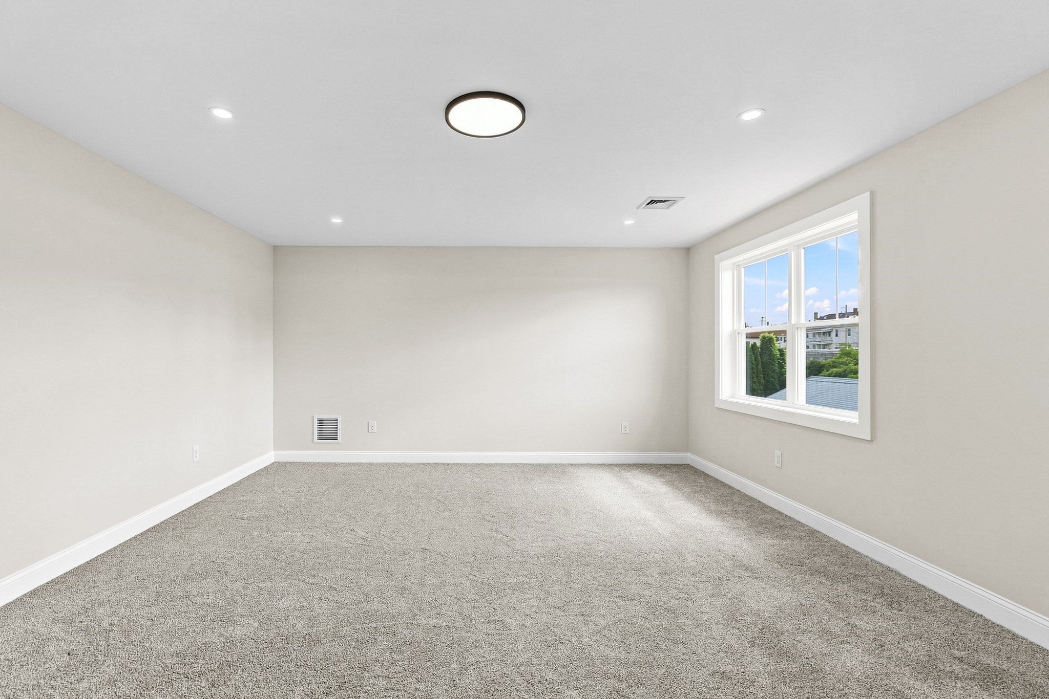 891 N Eastern Ave, Fall River, MA Photo #7