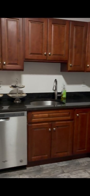 130 Armandine St 1