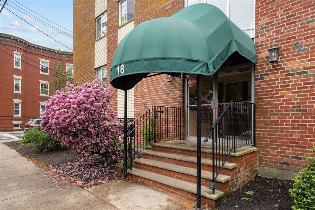 18 Pond St. 2