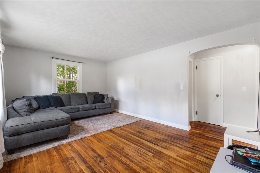 376 Pleasant St, Paxton, MA Photo #10