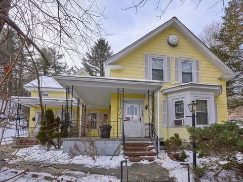 122 Sanborn St Fitchburg MA 01420