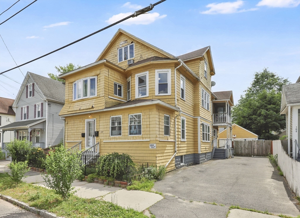 188-190 Commonwealth Ave