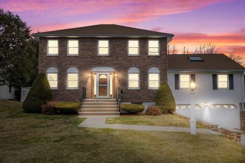 11 Valdora Dr Stoneham MA 02180