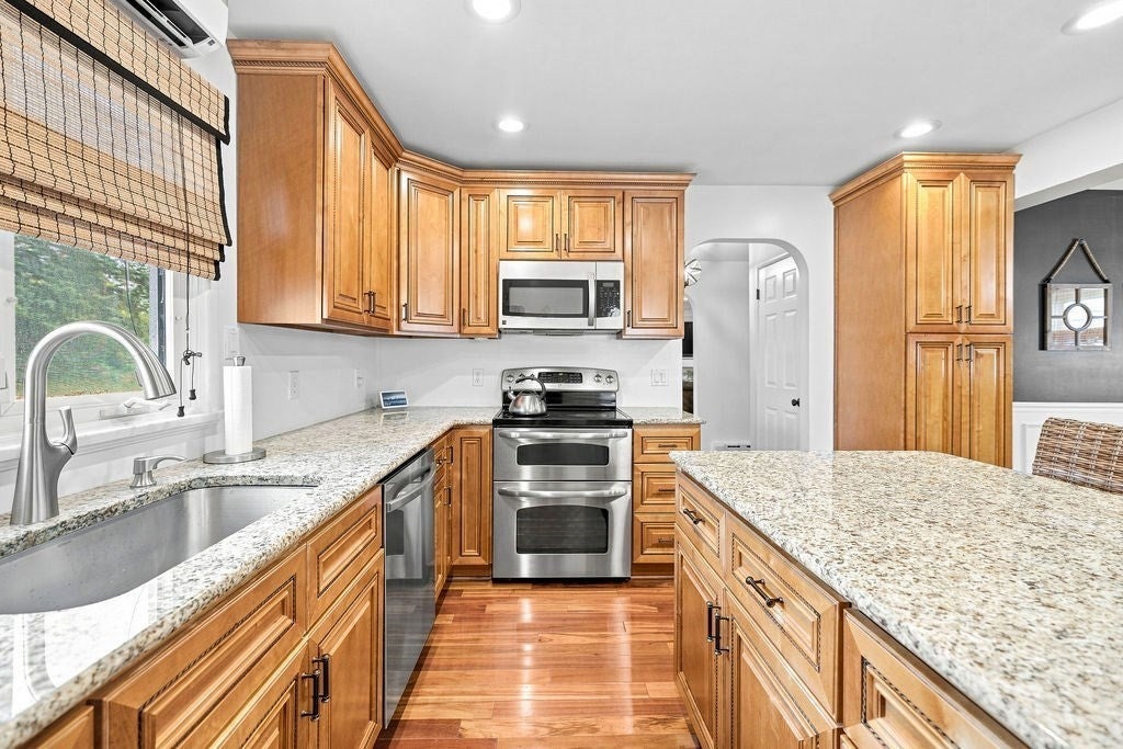 807 N Eastern Ave, Fall River, MA, 807 N Eastern Ave, Fall River, MA Photo #10