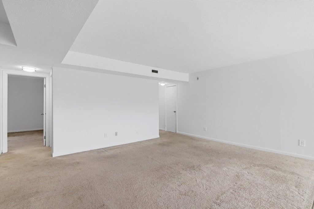 26 Beacon Street 10F