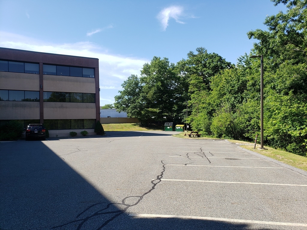 1017 Turnpike Street 16