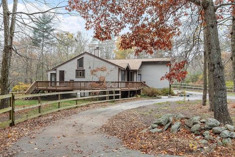 59 Seymour St Berkley MA 02779