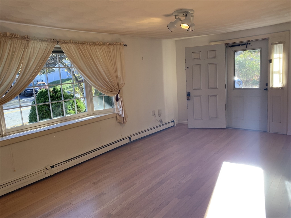 14 Eisenhower Rd