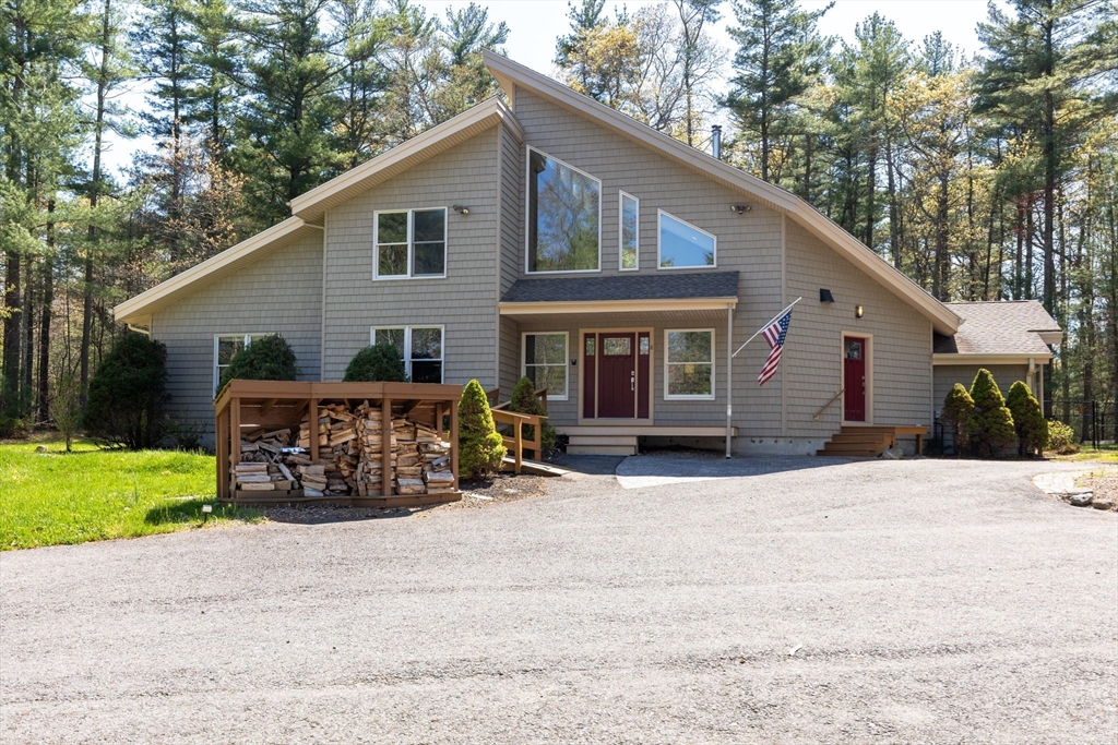 8 Dunham Rd