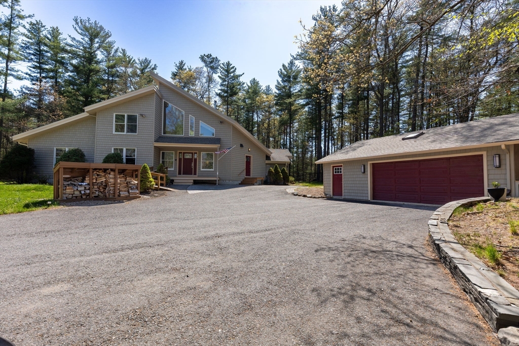 8 Dunham Rd