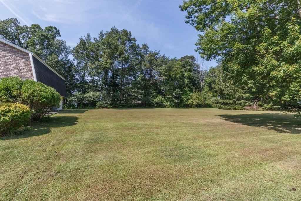 21 Sue Ann Dr