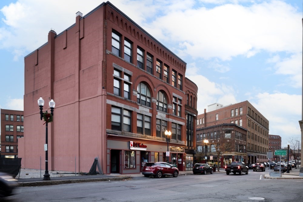 52-56 Central Sq