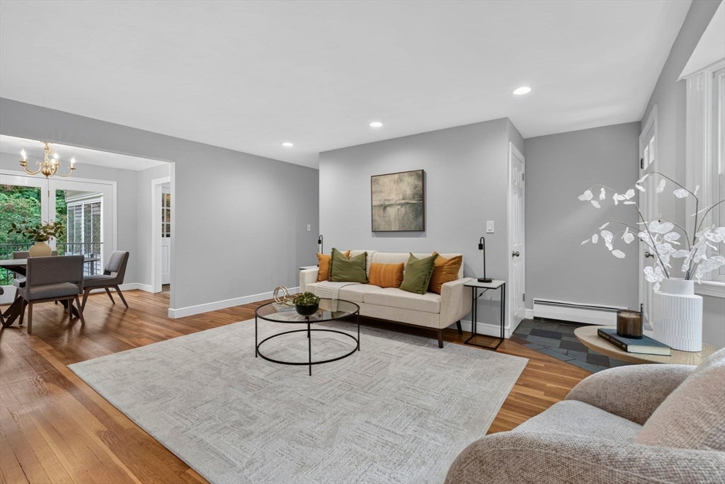 25 Gray Ter, Bedford, MA Photo #9