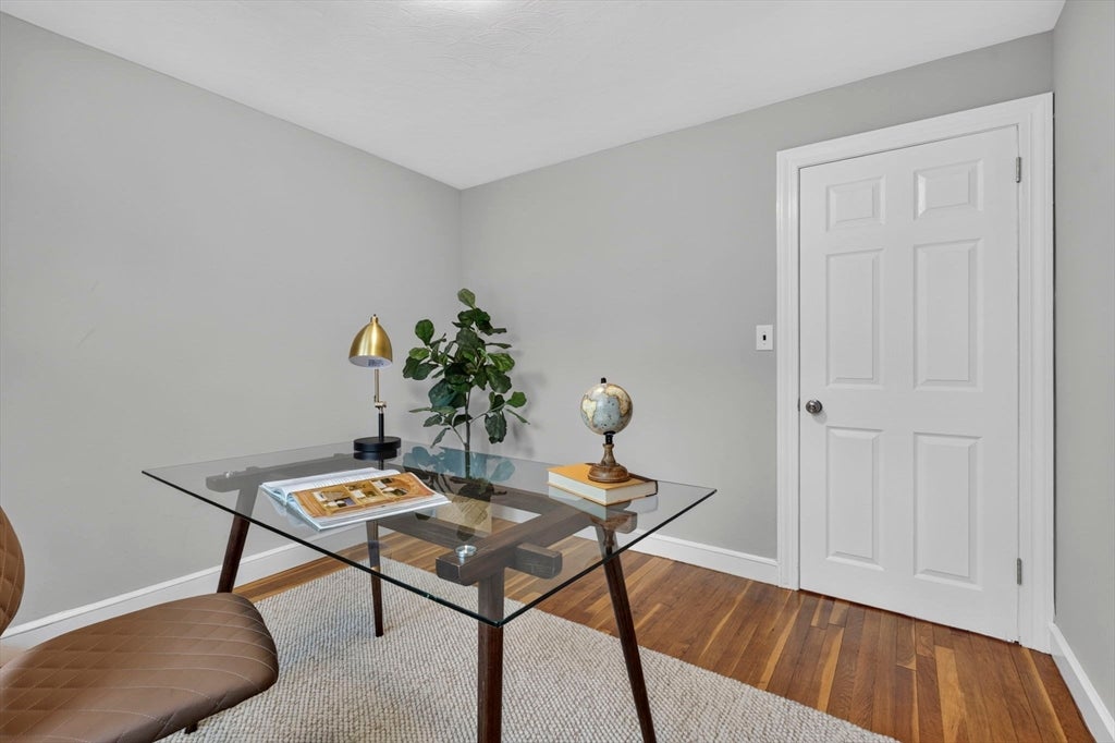 25 Gray Ter, Bedford, MA Photo #20