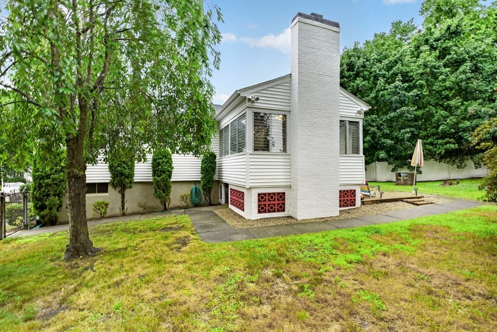 25 Gray Ter, Bedford, MA Photo #36