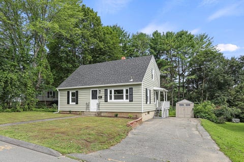 Photo of 140 Cole Ave, Pittsfield, MA 01201 (MLS # 73560615)