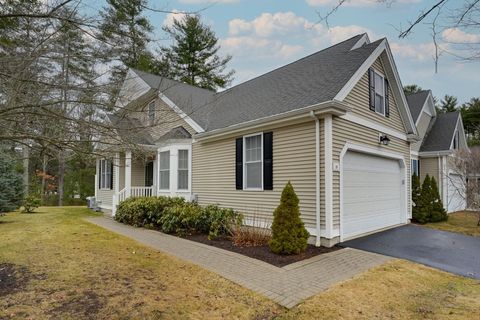 Photo of 20 Glacier Way #20, Holliston, MA 01746 (MLS # 73487872)
