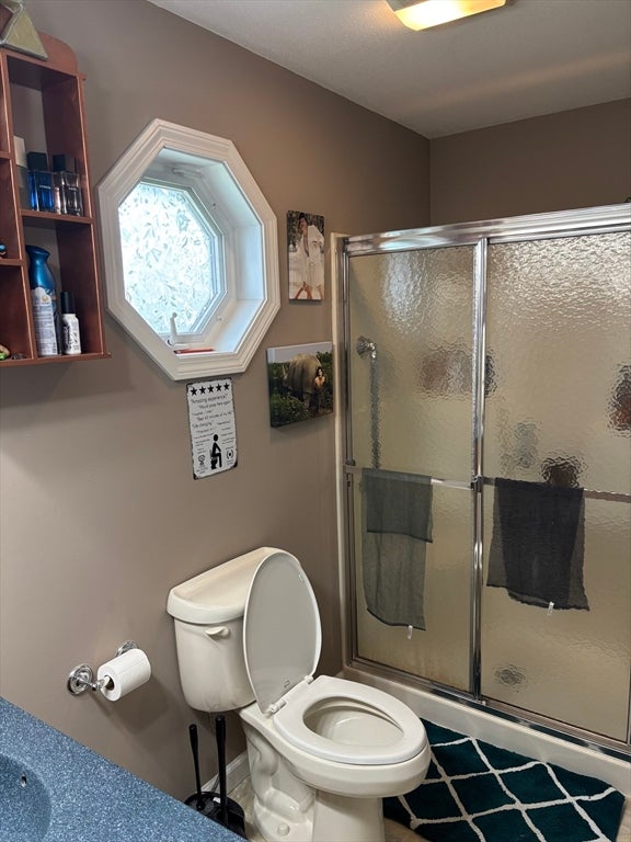 16 Kaveney St, Chicopee, MA Photo #25