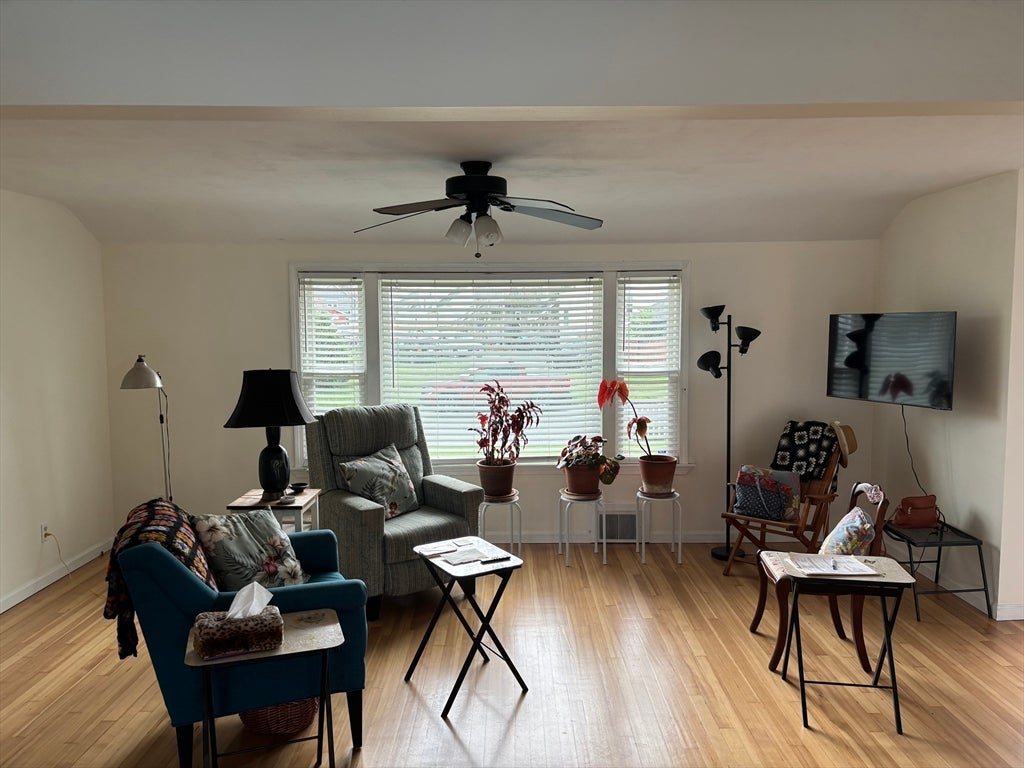 16 Kaveney St, Chicopee, MA Photo #16