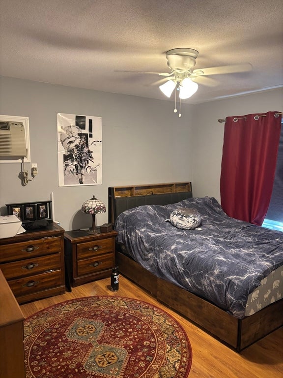16 Kaveney St, Chicopee, MA Photo #24