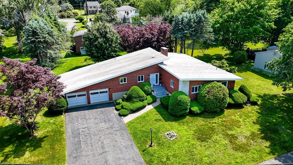 9 Seneca Drive
