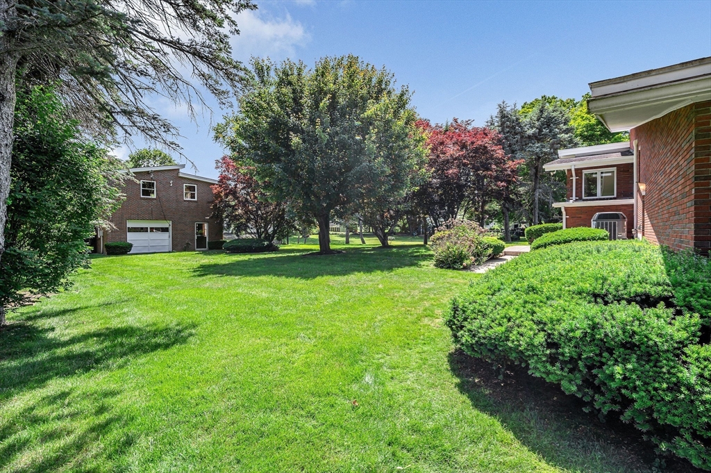 9 Seneca Drive