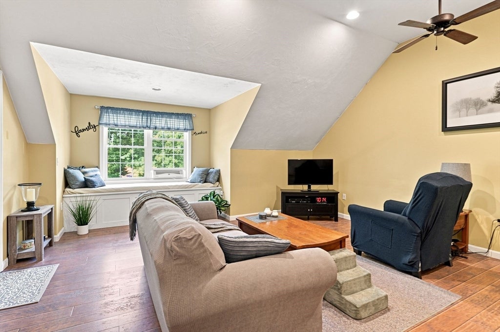 61 Breakneck Rd, Sturbridge, MA, 61 Breakneck Rd, Sturbridge, MA Photo #35
