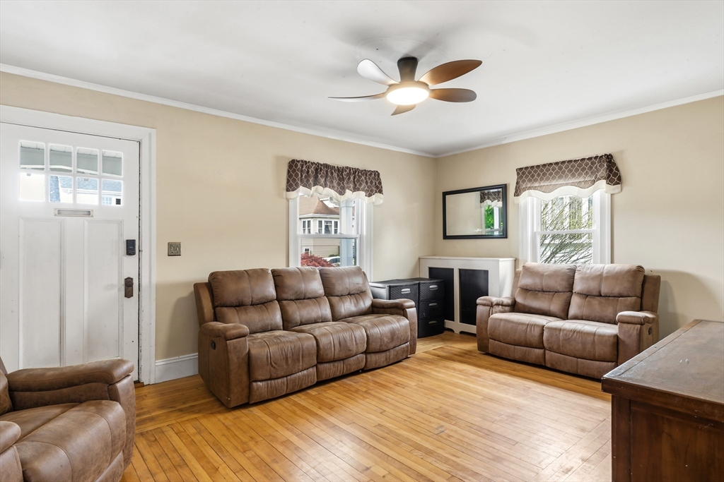 48 Thelma Ave, Somerset, MA Photo #8