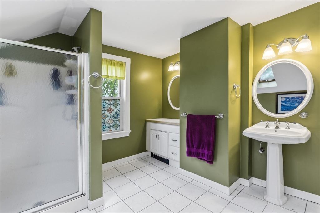 48 Thelma Ave, Somerset, MA Photo #19