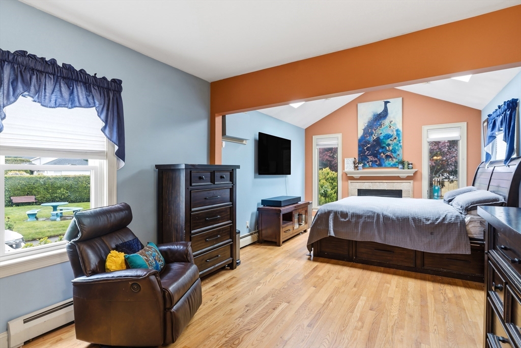 48 Thelma Ave, Somerset, MA Photo #11
