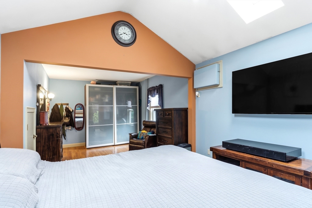 48 Thelma Ave, Somerset, MA Photo #13