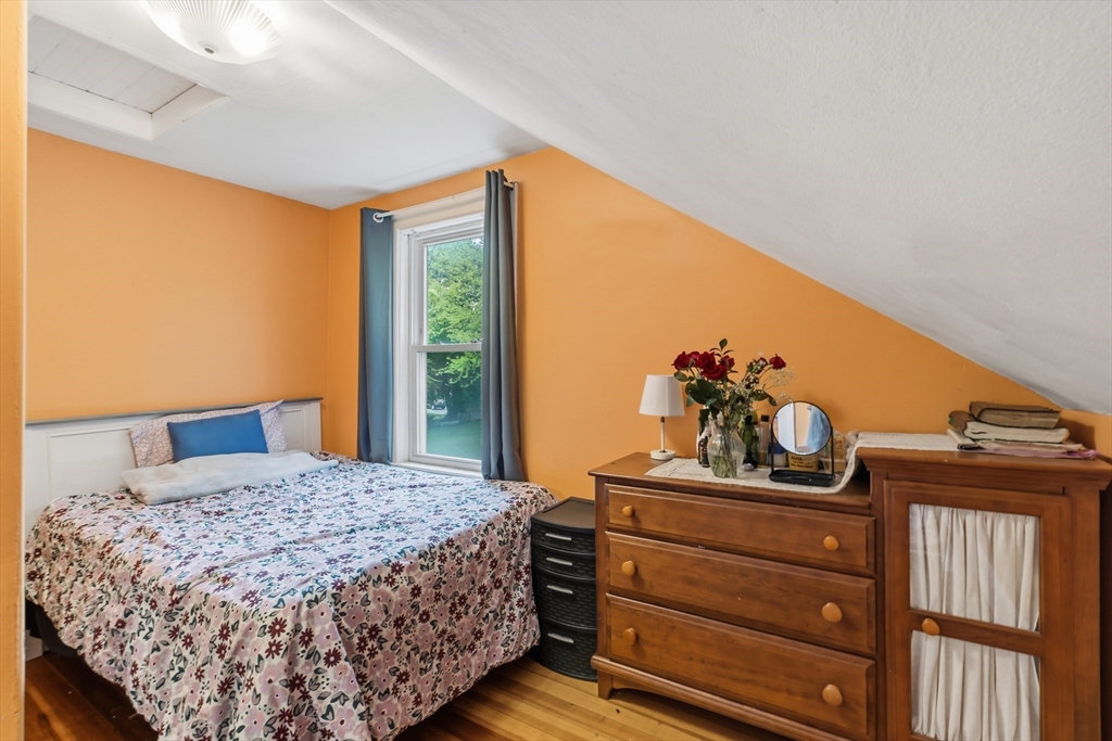 48 Thelma Ave, Somerset, MA Photo #23