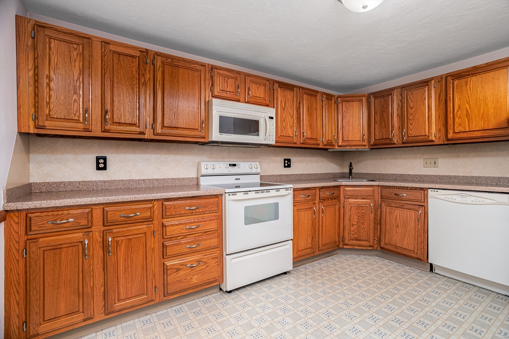 921 Ridgefield Cir C