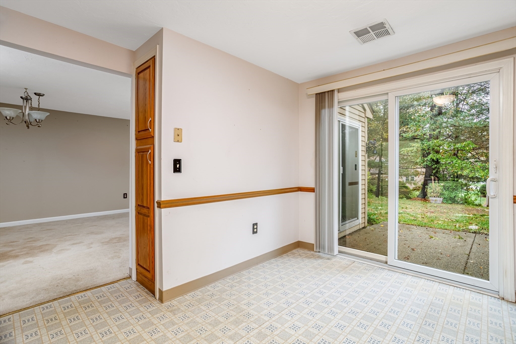 921 Ridgefield Cir C
