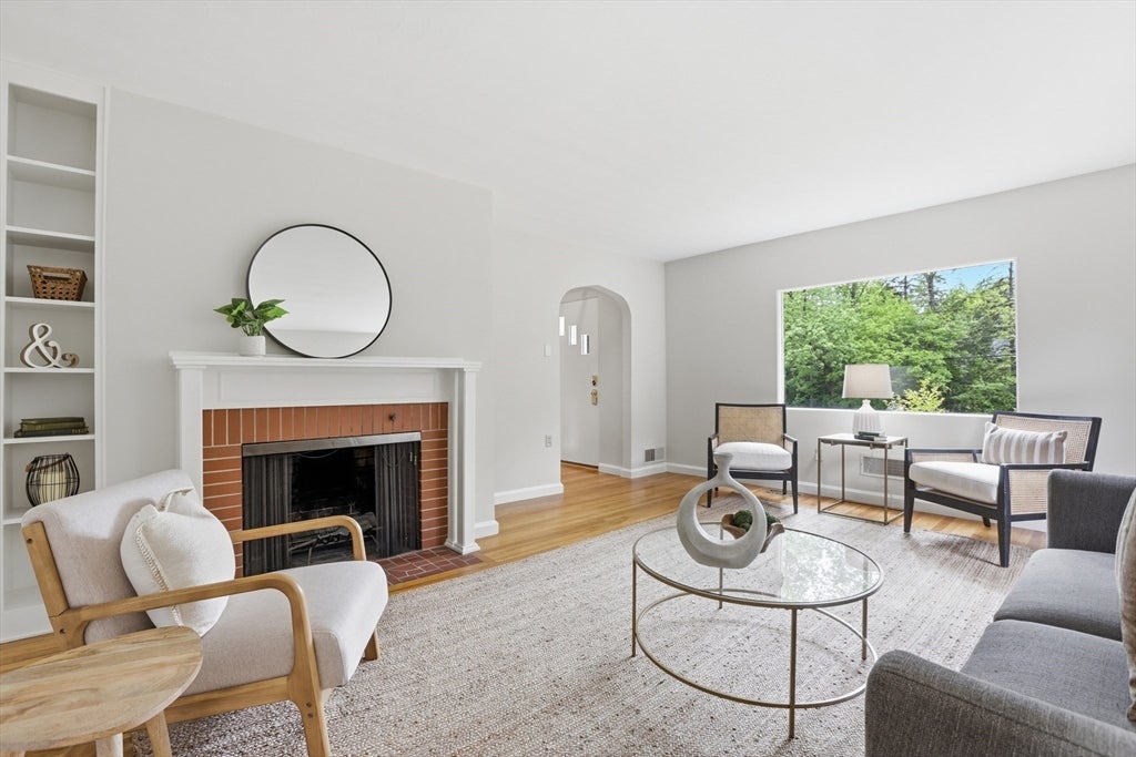106 Concord Rd, Bedford, MA, 106 Concord Rd, Bedford, MA Photo #11