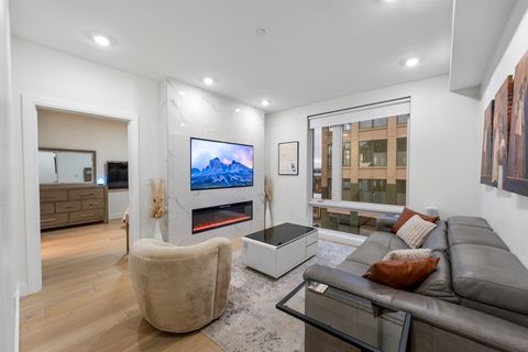 101 Condor St 301 Boston MA 02128