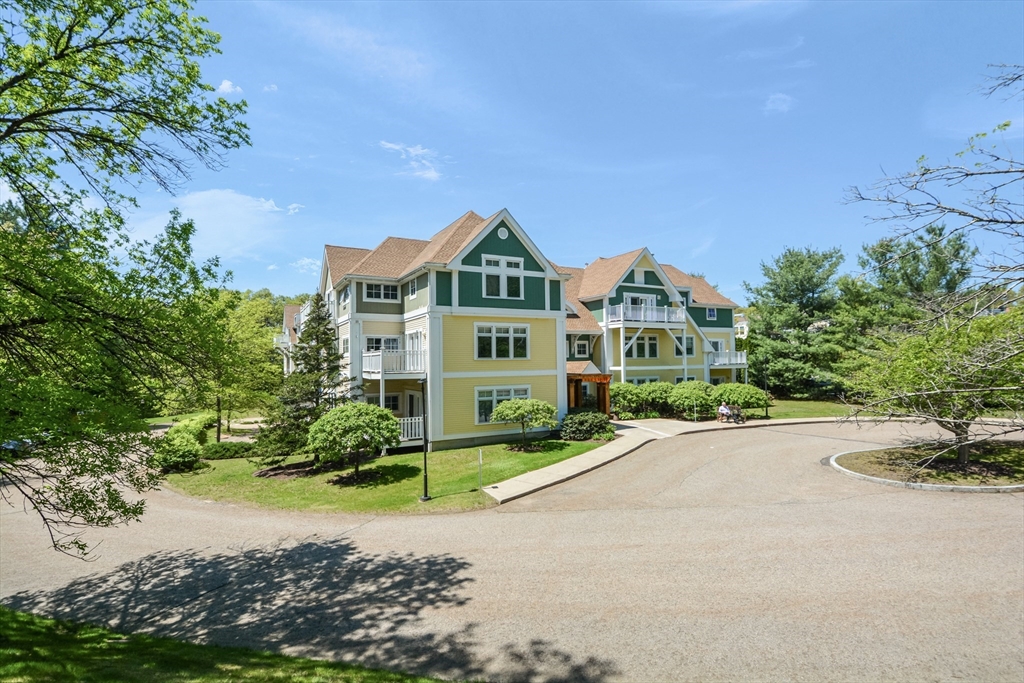 6 Green Way 305