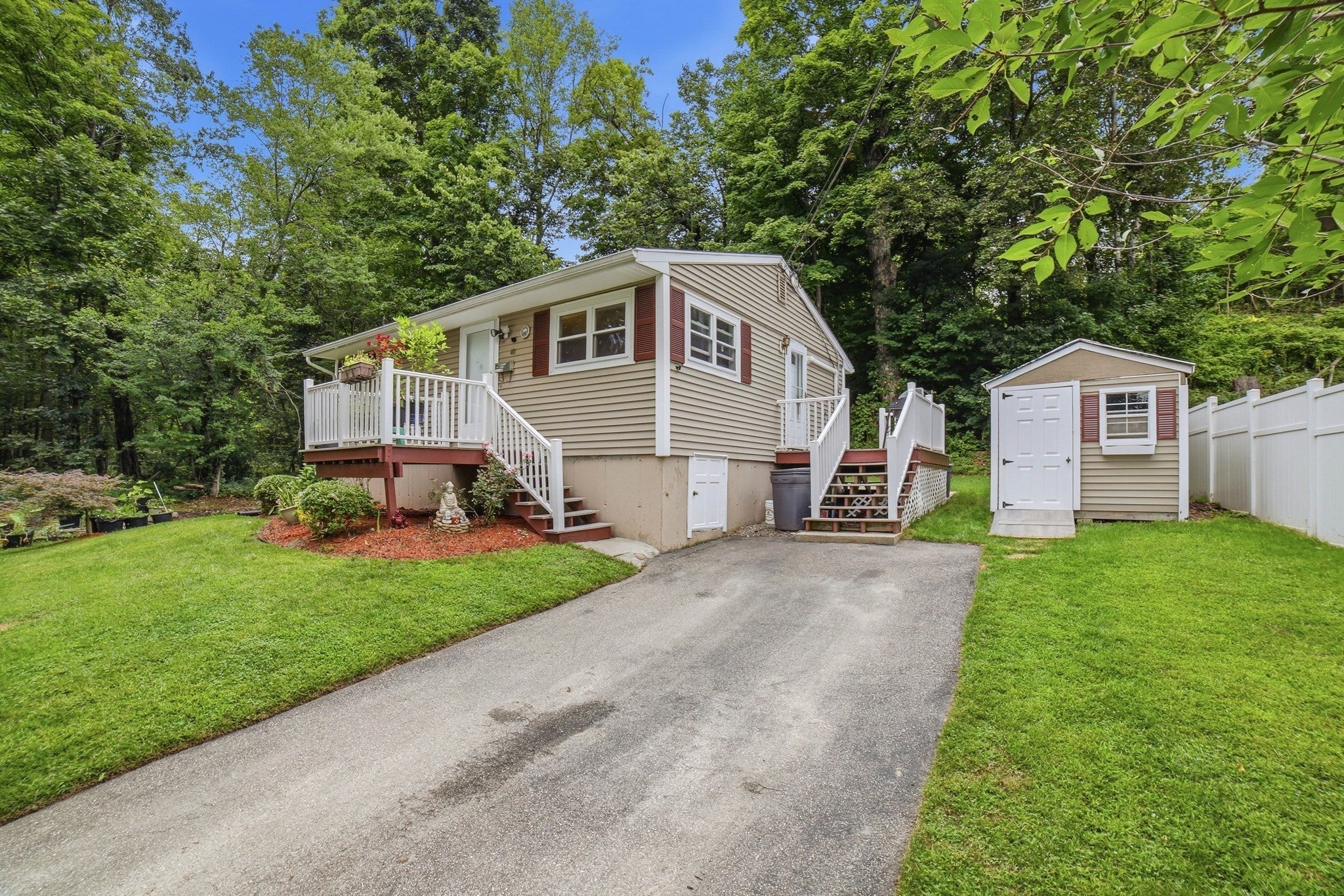Photo of 48 Sorrento St, Worcester, MA