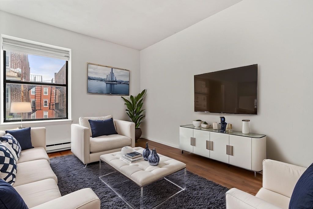 67 Frankfort Street 202