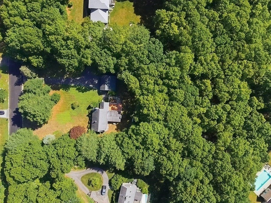 83 Stoney Hollow Rd