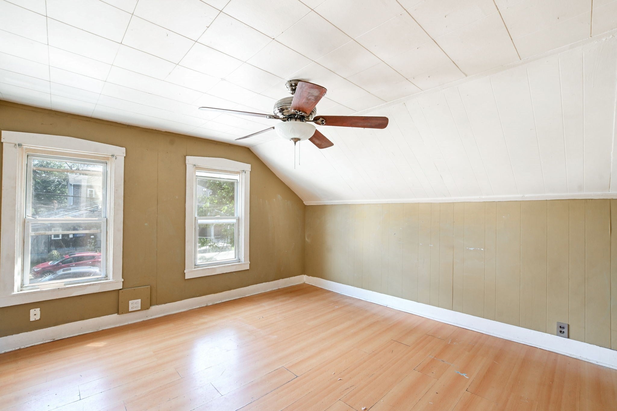 309 Cottage St, New Bedford, MA Photo #12