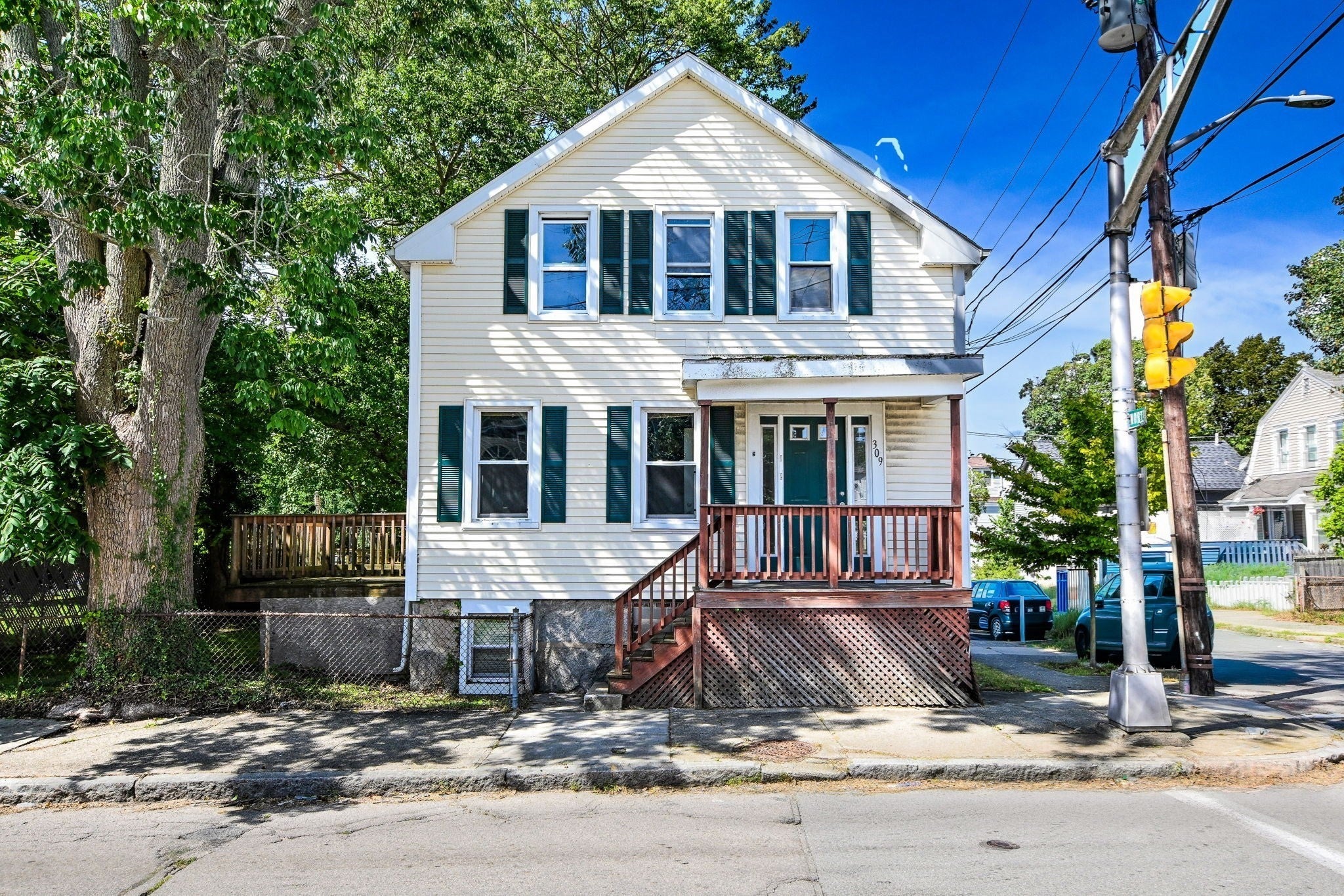Photo of 309 Cottage St, New Bedford, MA