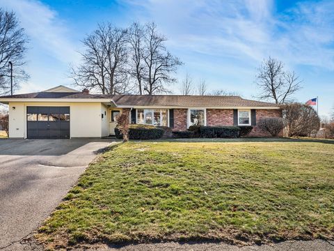 Photo of 11 Reservoir Dr, Danvers, MA 01923 (MLS # 73461303)