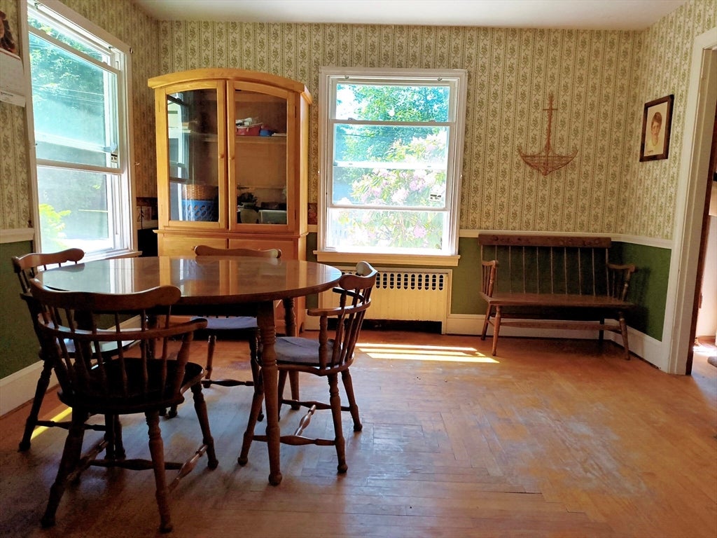 4 Pleasant St