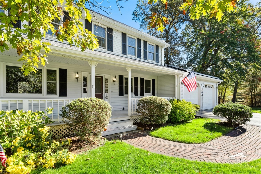 11 Simonds Farm Road