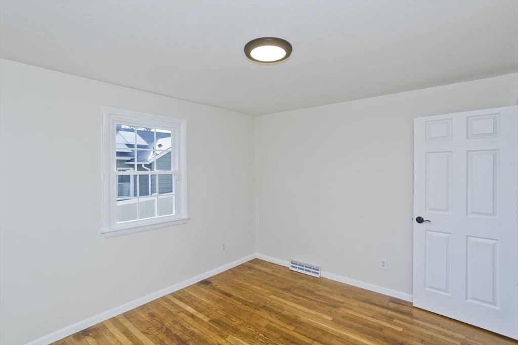 192 Gardens Dr, Springfield, MA Photo #19